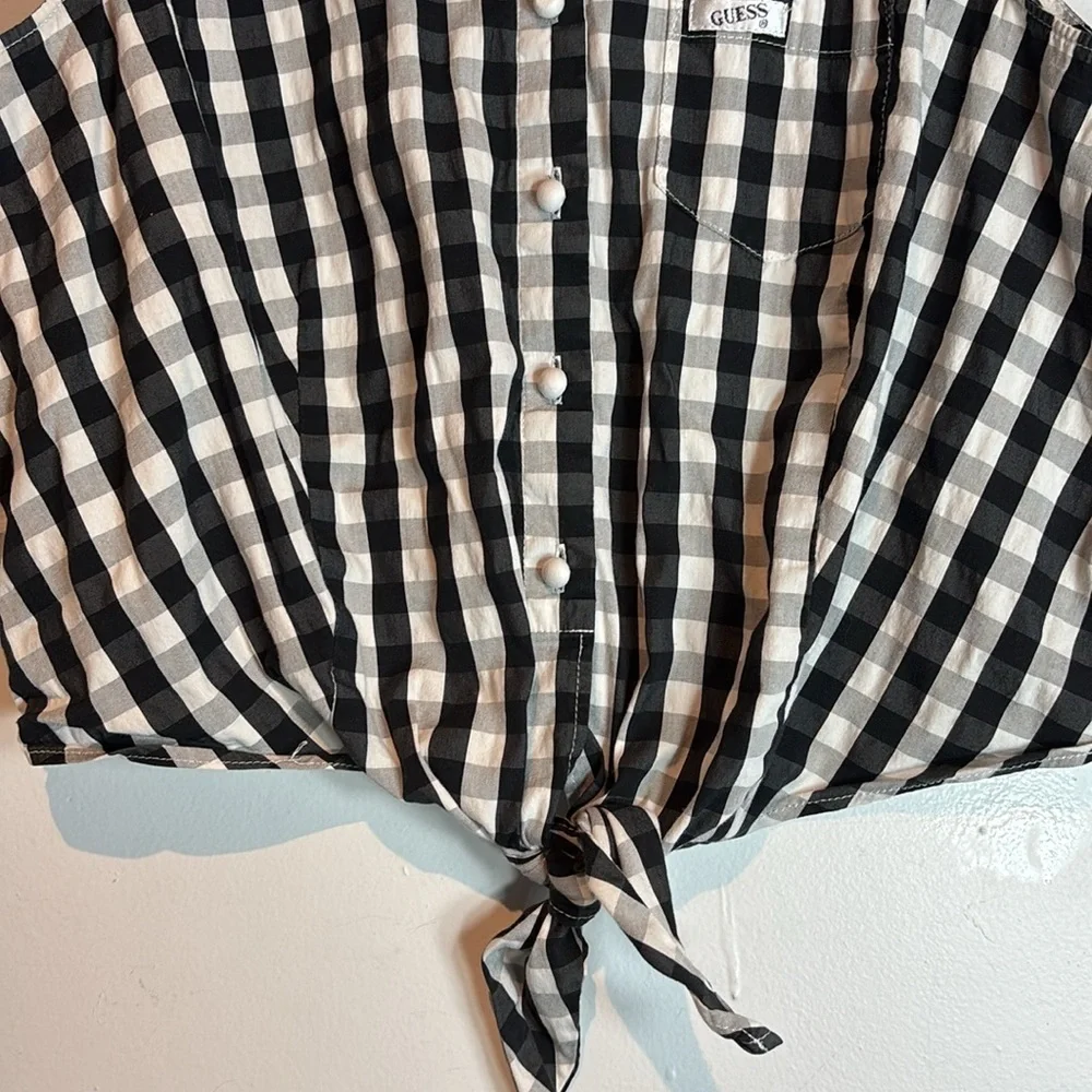 GUESS Black & White Checkered sleeveless tie-waist Women's top size medium - Picture 12 of 12